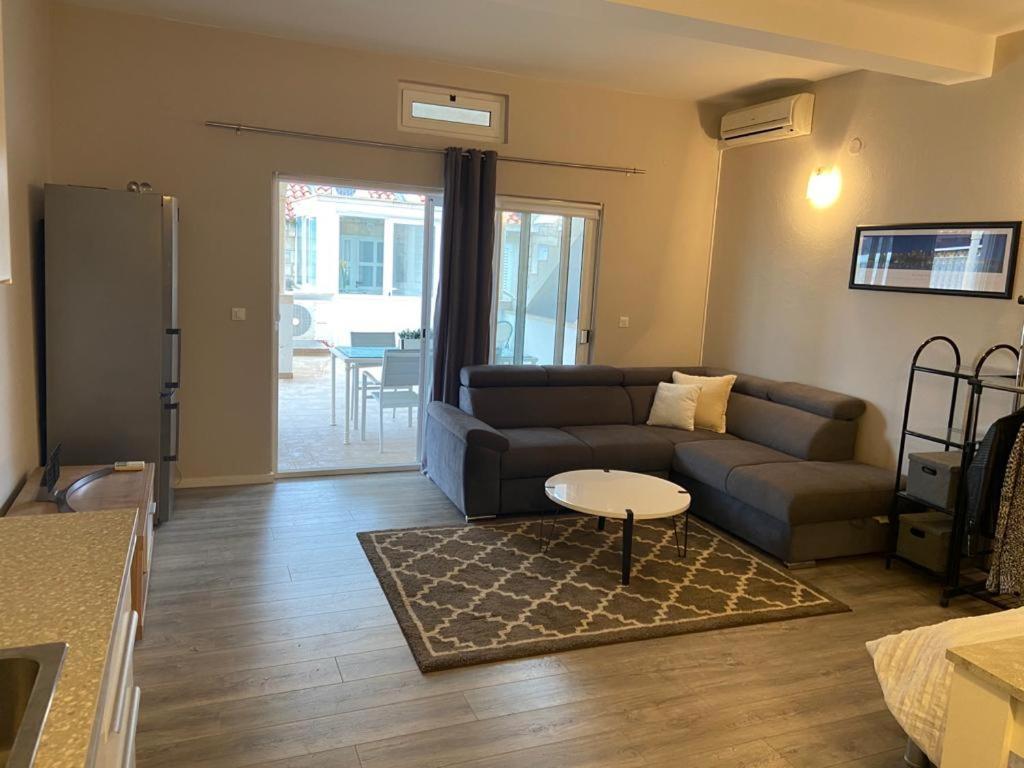 Studio Apartment Luxe- 10Min To Old Town ドゥブロブニク エクステリア 写真